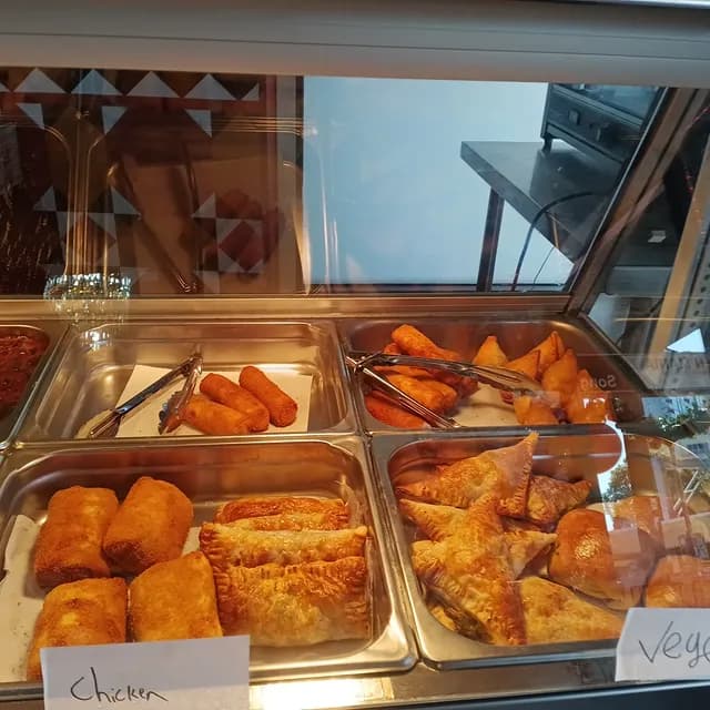 Chef preparing tandoori items